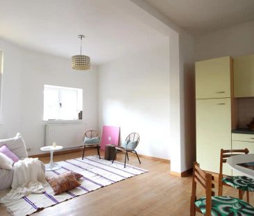 CHARMANT ART NOUVEAU APP MET TERRAS - Photo 1