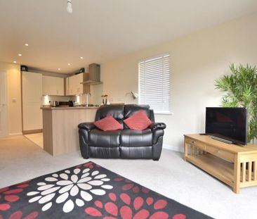 4 bedroom end of terrace house to rent - Photo 4