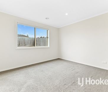 7 Ashmore Avenue, Narre Warren South VIC - Photo 1