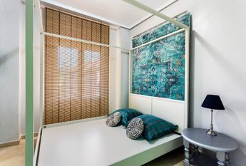 Spacious 4 bed penthouse, furnished and equipped in Marbella, near the Dunes of Artola and Cabopino