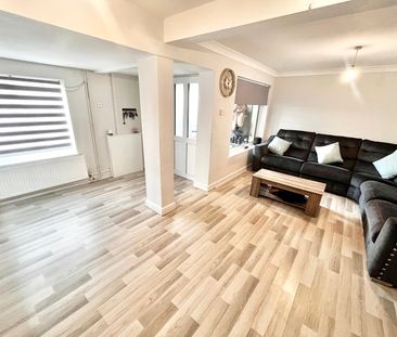 Seaview Drive, Great Wakering, Southend-On-Sea, Essex, SS3 0BE - Photo 3