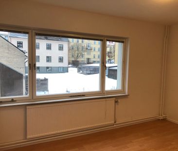 Andra Villagatan 5 - Foto 1