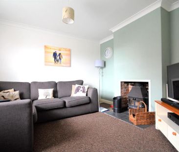 2 bedroom end of terrace house to rent - Photo 1