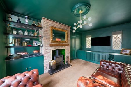 3 Bedroom Cottage, Reigate Hill, Reigate - Photo 5