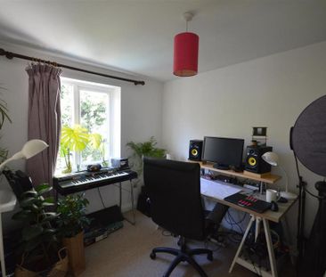 3 bedroom terraced house to rent - Photo 6