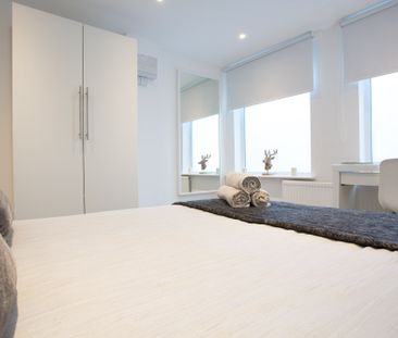 2 Bed Flat, Newington Butts, SE11 - Photo 2