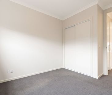 Modern Family Home - Photo 6