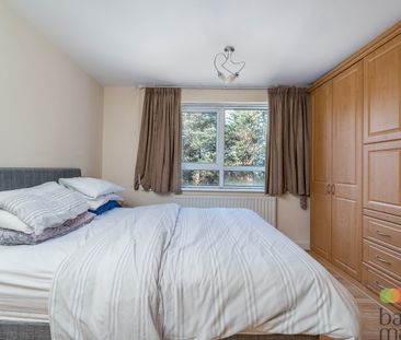 Hendon Lane, . - Photo 2