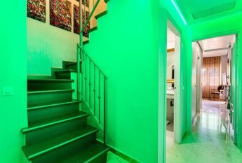 Spacious 4 bed penthouse, furnished and equipped in Marbella, near the Dunes of Artola and Cabopino