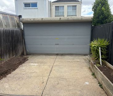 53 Garfield Street, Richmond VIC 3121 - House For Rent | Domain - Photo 5