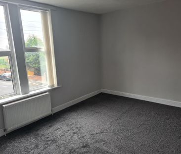 4 bedroom terraced house to rent - Photo 3