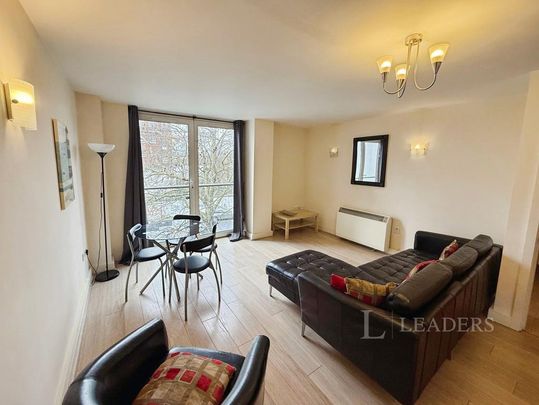 1 bedroom flat to rent - Photo 1