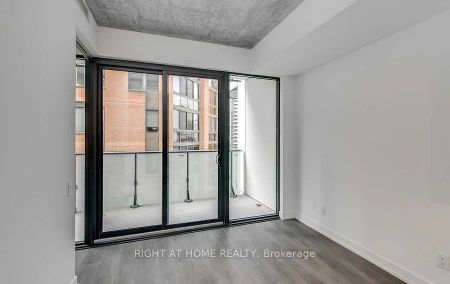 161 Roehampton Avenue #624 - Photo 3