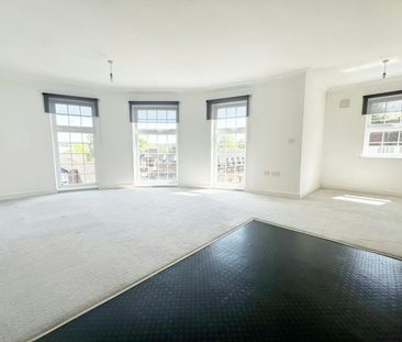 Flat to rent on - Photo 1