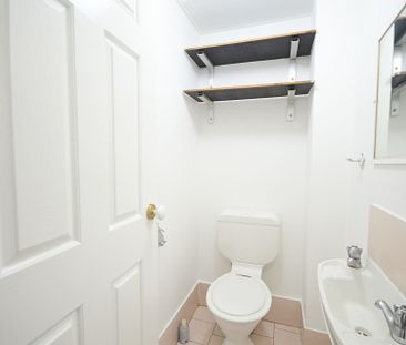 2 Bedroom Plus Study Unit in Handy Location&excl; - Photo 1