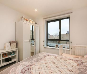 3 bedroom apartment to rent - Photo 4