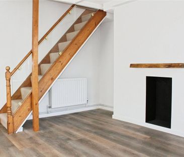 2 bedroom terraced house to rent - Photo 4