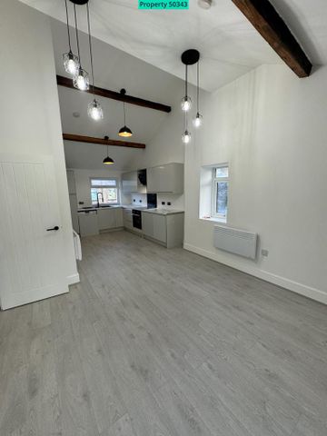 2 bedroom flat to rent - Photo 2