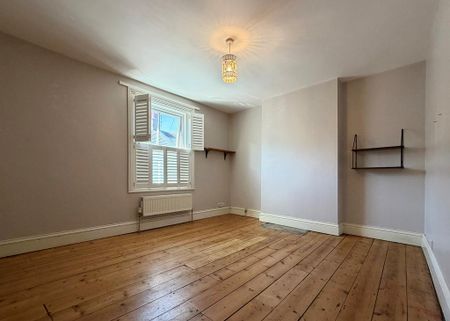 3 bedroom terraced house to rent - Photo 2