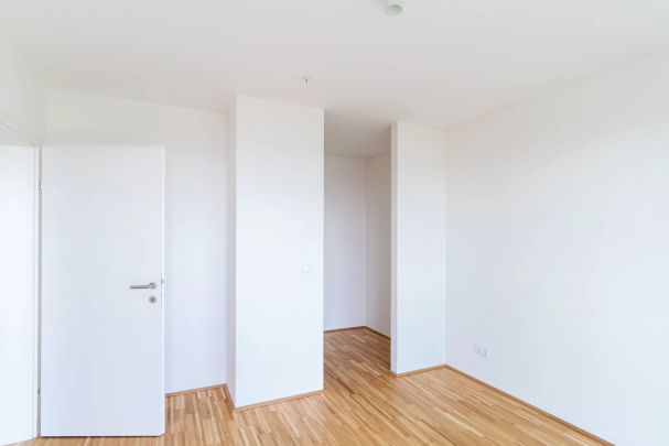 TABA Tower - Serviciertes Apartment mit grandiosem Fernblick direkt an der U1 Oberlaa - begehbarer Kleiderschrank, inkl. Heizung, Kühlung, Strom, Internet und Fitnessraum! - Photo 1