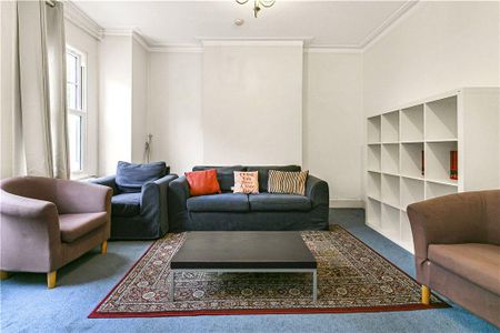 3 bedroom apartment to rent - Photo 2