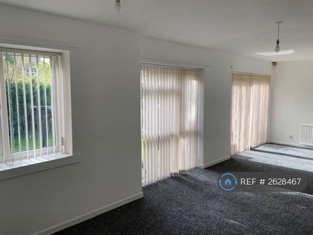 3 bedroom end of terrace house to rent - Photo 2