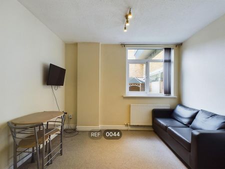 1 bedroom apartment to rent - Photo 2