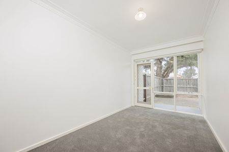 2/114 Smith Street, Thornbury VIC 3071 - Photo 3