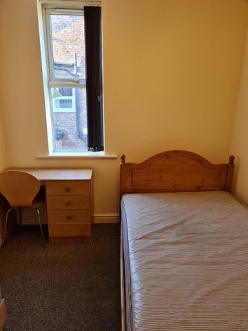 Flat 3 34, Derby Road, Manchester, M14 - Photo 2