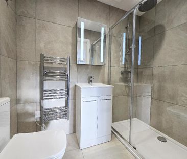 2 bed detached bungalow to rent in Southlands Road, Crays Hill, CM11 - Photo 6