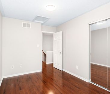 For Lease - 7127 Chatham Court, Mississauga, Ontario - Photo 2