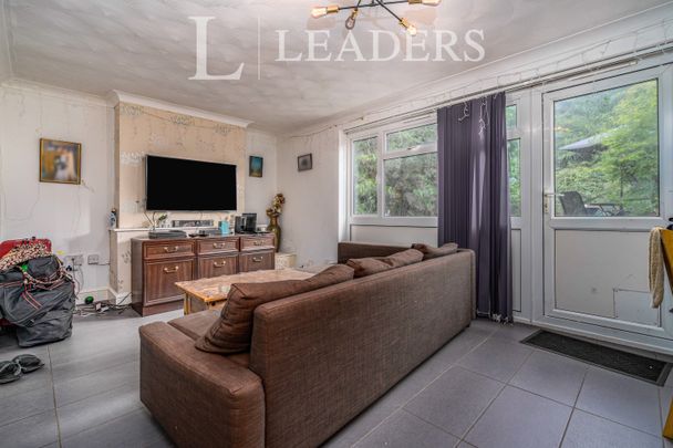 2 bedroom maisonette to rent Rivermill, Harlow, CM20 - Photo 1