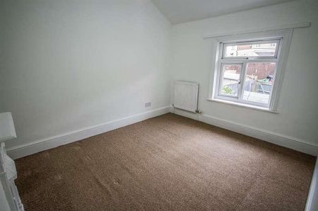 Lower Poole Road, Dursley, GL11 - Photo 4