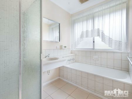 10 Tinks Road, Narre Warren VIC - Photo 5