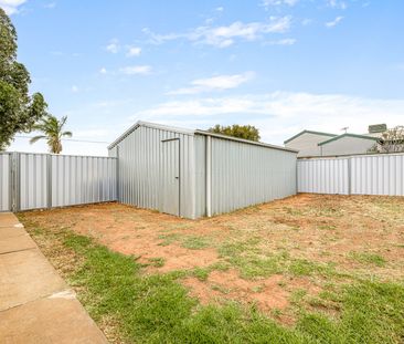 Neat Family Home - Photo 2