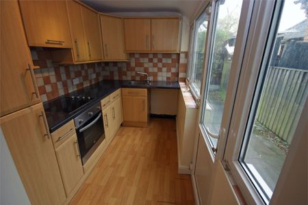 Plains Road, Nottingham, Nottinghamshire, NG3 - Photo 2