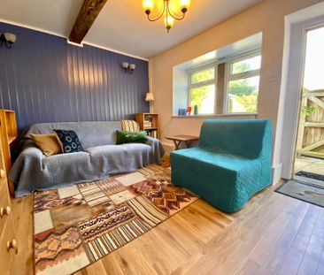 Cinderhills Road, Holmfirth - Photo 3