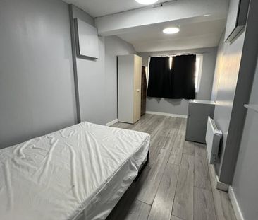 Room in a Shared House, Tower Hamlets Road, E7 - Photo 2
