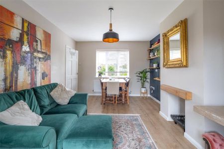 2 bedroom terraced house to rent - Photo 2