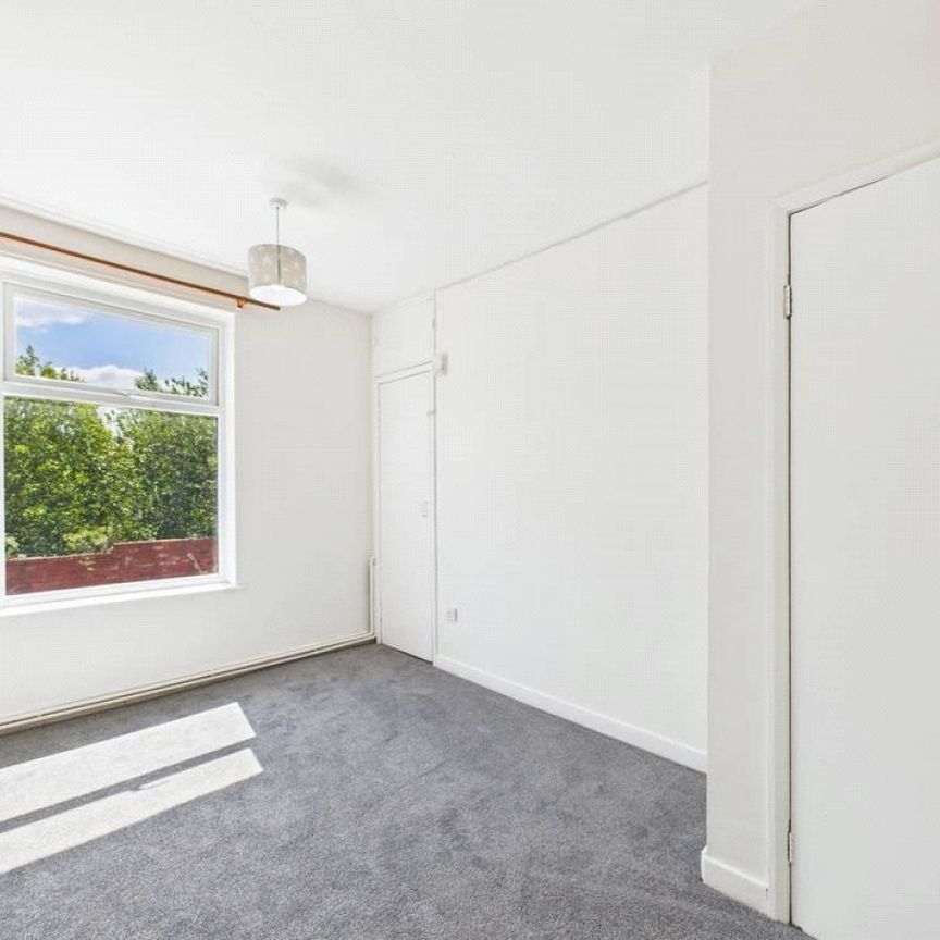 Vernon Avenue, Old Basford, Nottingham, Nottinghamshire, NG6 - Photo 1