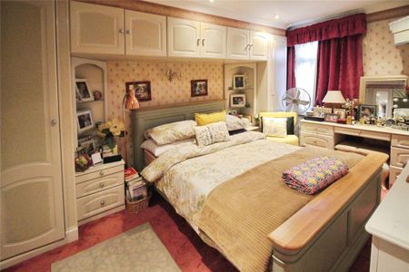 3 bedroom terraced house to rent - Photo 4