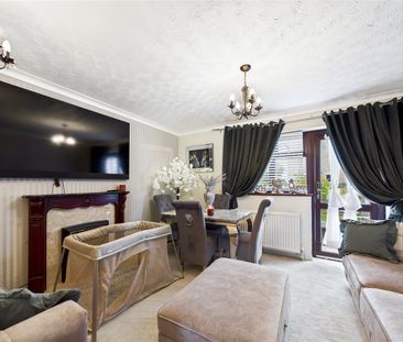 Gainsborough Drive, Lawford, Manningtree, Essex, CO11 2LF - Photo 1