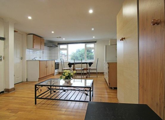 Bromyard Avenue - Photo 1