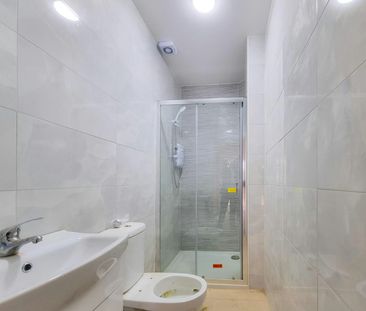 Flat to rent on - Photo 6