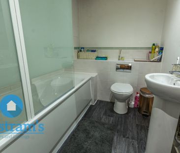 3 bed Apartment for Rent - Photo 3