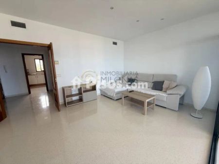 Piso en alquiler en Avinguda del Murtal - Photo 2