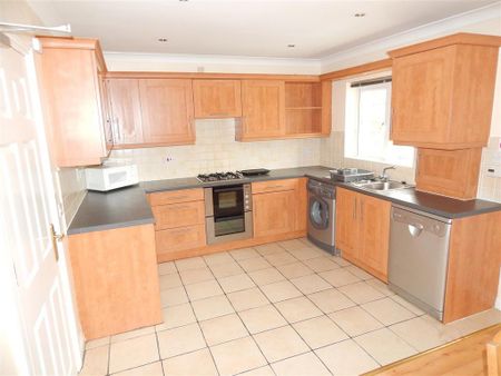 6 bedroom terraced house to rent - Photo 5