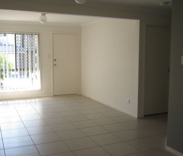 3 BEDROOMS! NEAR NORTH LAKES! - Photo 5