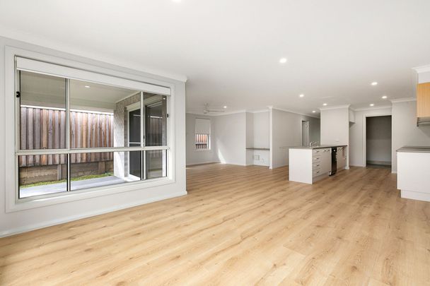 Spacious Modern Family Home - Photo 1