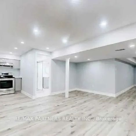 31 CHALONE CRESCENT - Photo 1